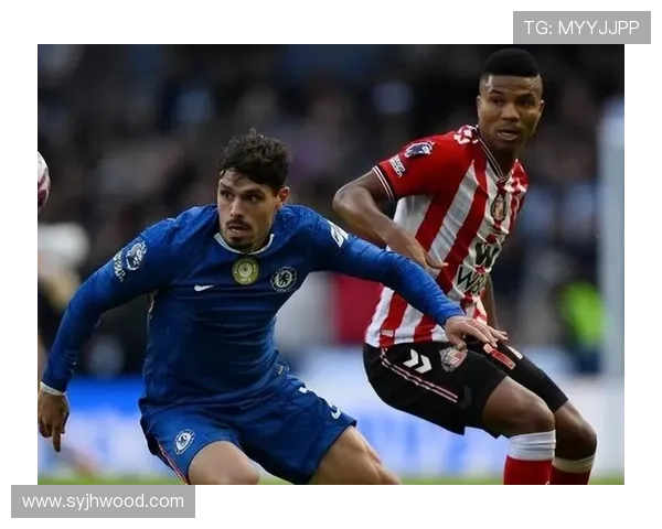 英超最新战报曼联逆转利物浦夺关键三分冲击榜首